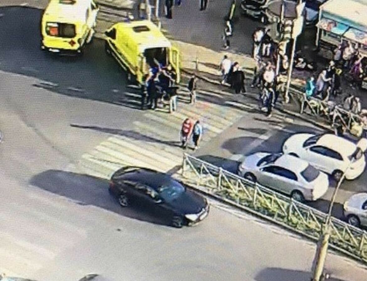 Казанда кешеләрне бәрдергән йөк машинасы йөртүчесе авариянең сәбәбен атады