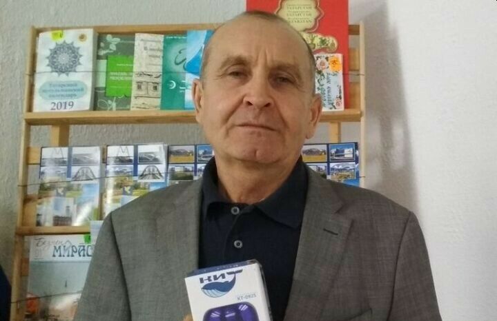 «Минзәлә» газетасының тугры укучылары яңа санны район үзәгенә килеп ала