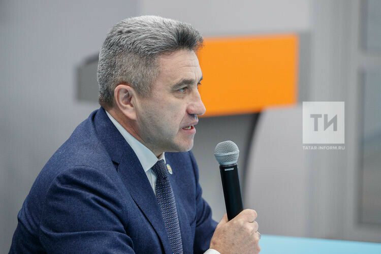 Илсур Һадиуллин: Бер ел эчендә генә икенче смена белән бәйле мәсьәлә хәл ителмәячәк