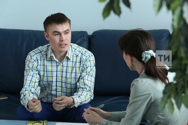 Язучы Айгиз Баймөхәммәтов “Шоңкар” журналының баш мөхәррире итеп билгеләнде