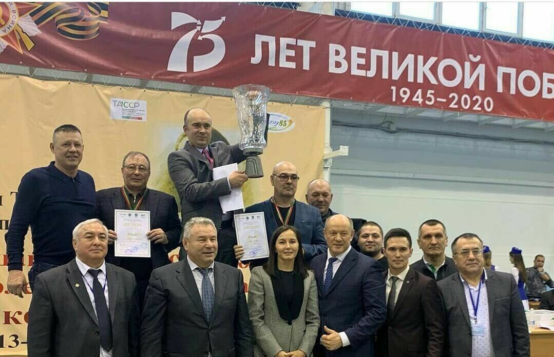Әлмәт көрәшчеләре республика турнирында икенче урынны алды