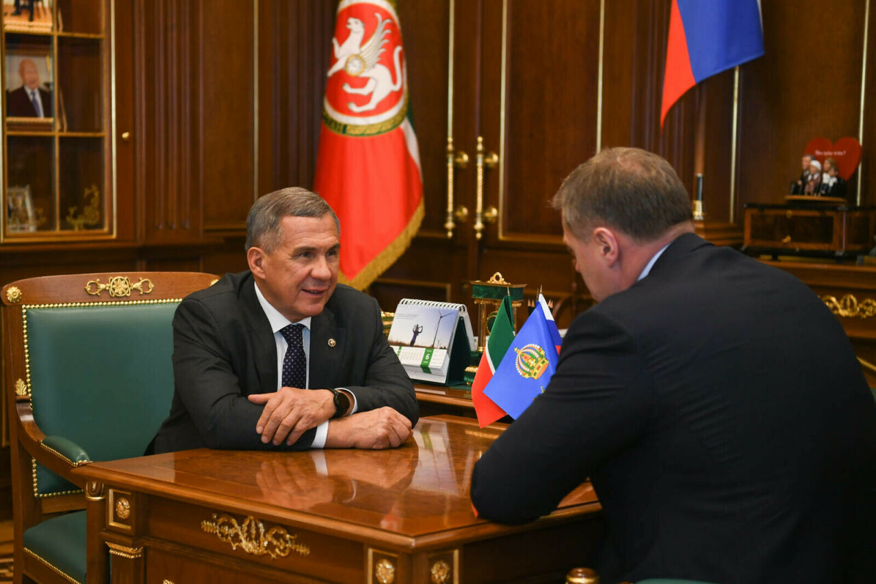 Татарстан Президенты Әстерхан өлкәсе губернаторы белән хезмәттәшлек турында сөйләште