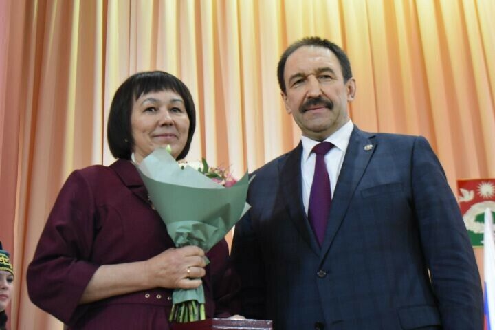 Апас үзәк хастаханәсе табибәсе мактаулы исемгә лаек булды 