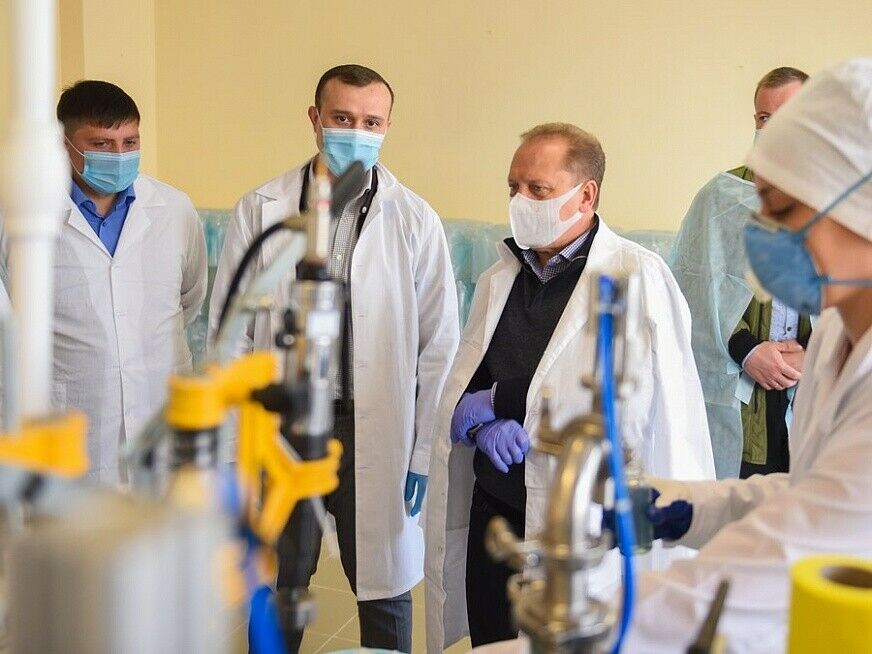 Түбән Кама мэры антисептика һәм компаундлар җитештерү производстволарын карады