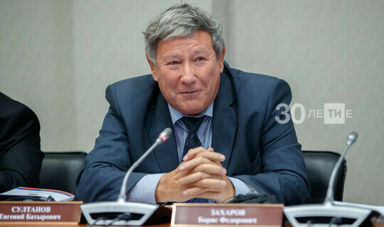 КФУ юристы Конституция буенча берничә көн дәвамында тавыш бирү легитим булуын әйтте