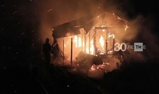  Казанда төнлә дача йортында ир-ат янып үлгән