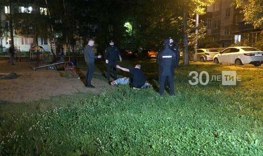 Узган төндә Казанда полиция хезмәткәренә һөҗүм иткәннәр
