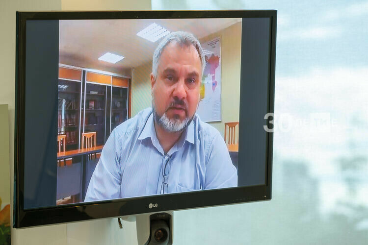 Антон Лукаш Татарстанда сайлау участокларында күзәтүчеләр эшен югары бәяләде