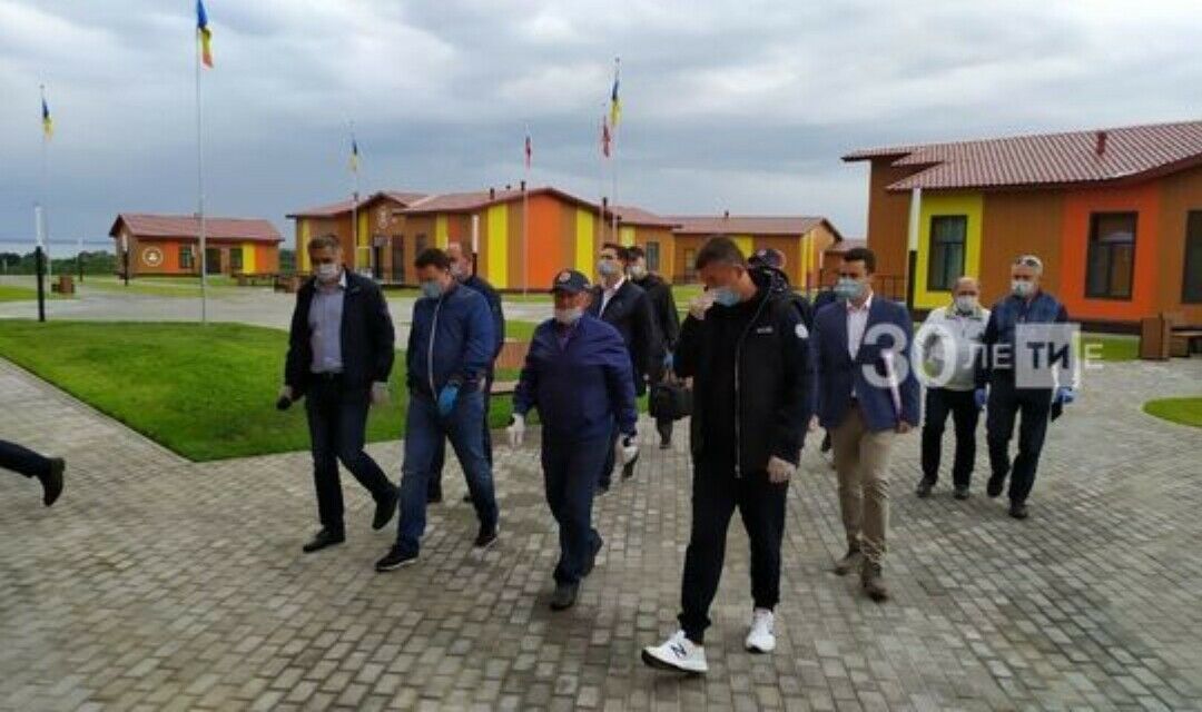 Рөстәм Миңнеханов Россиядә нульдән төзелгән беренче заманча лагерьда булды