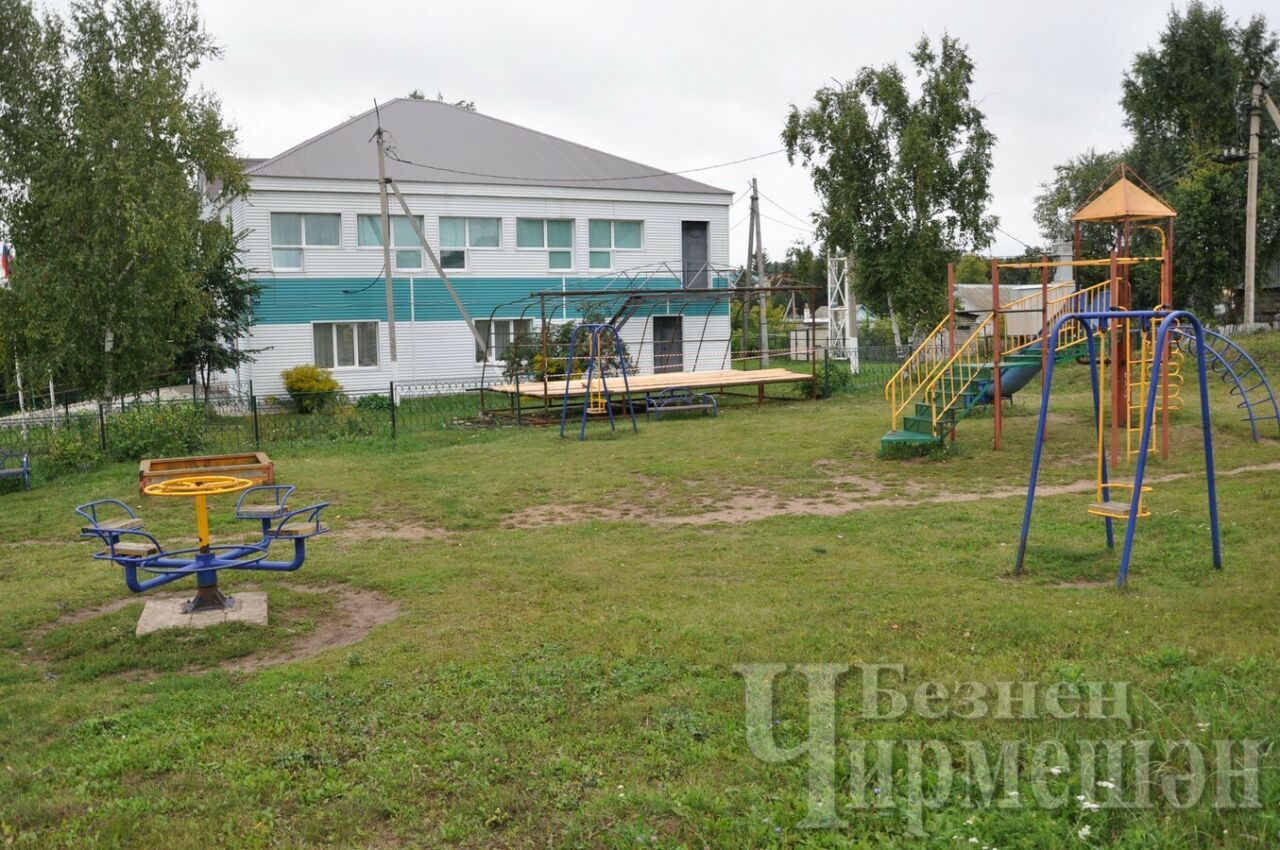 Чирмешән китапханәчеләре грант акчасына уен мәйданчыгы төзетә 