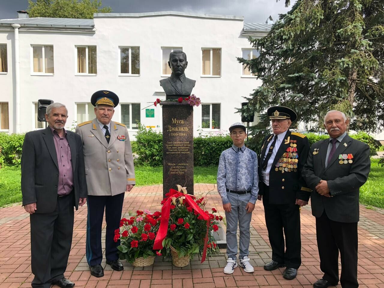 Санкт-Петербургта һәм Ленинград өлкәсендә Муса Җәлилне искә алдылар