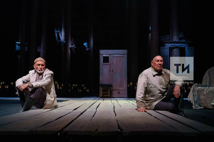 Камал театры берсе татар, икенчесе башкорт санаган туганнар турында спектакль чыгарды
