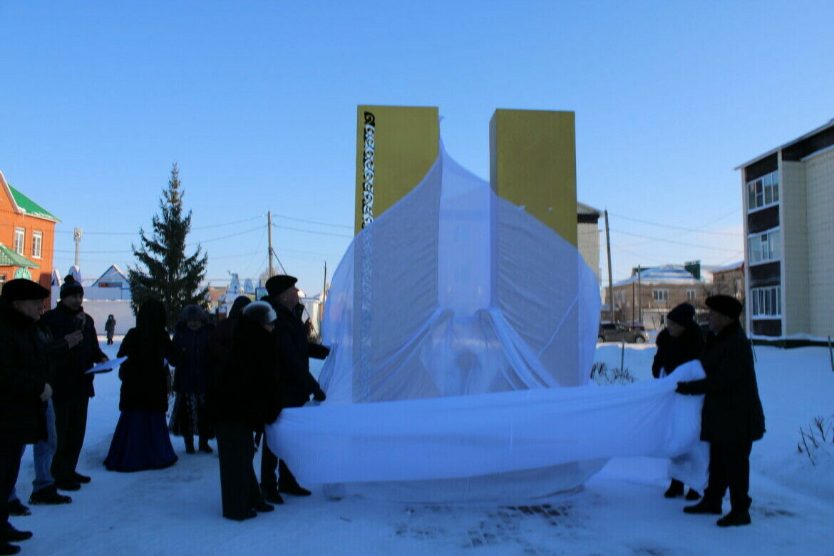 Татарстанда журналистларга беренче һәйкәл Нурлатта ачылды