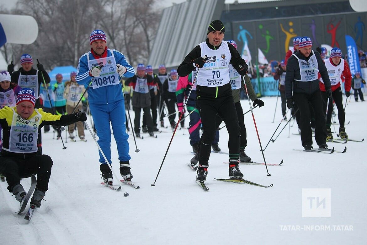 Казанда спортчылар, җитәкчеләр һәм студентлар «Чаңгы юлы» марафонына чыкты