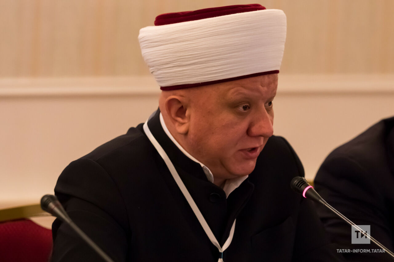 Әлбир Крганов Лубянкада табибларга һәм укытучыларга һәйкәл куярга тәкъдим итте