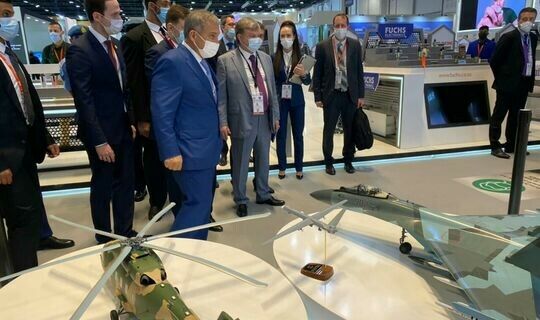 Рөстәм Миңнеханов Абу-Дабида халыкара кораллар күргәзмәсенә килде