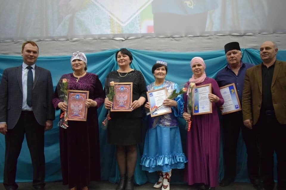 Уьяновск өлкәсенең Ишеевка бистәсендә татар бәйрәме үткәрделәр