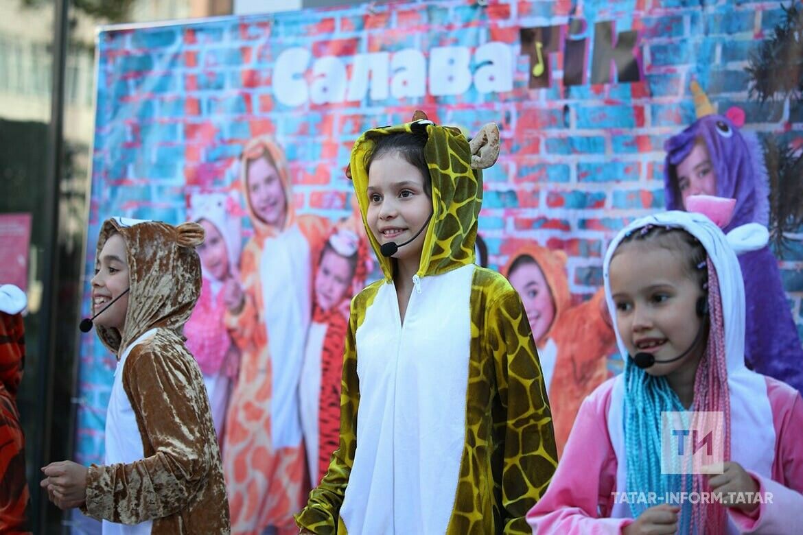 «Салават күпере» журналының «СалаваTIK» төркеме паркта беренче концерт куйды