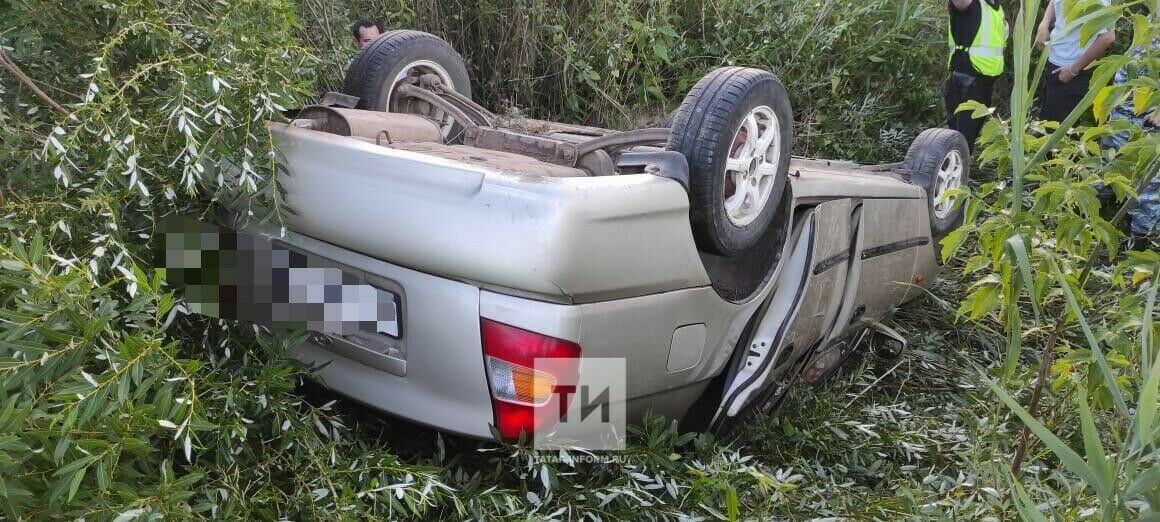 Башкортстаннан килә торган машина белән авариядә өч олы кеше һәм бала имгәнгән