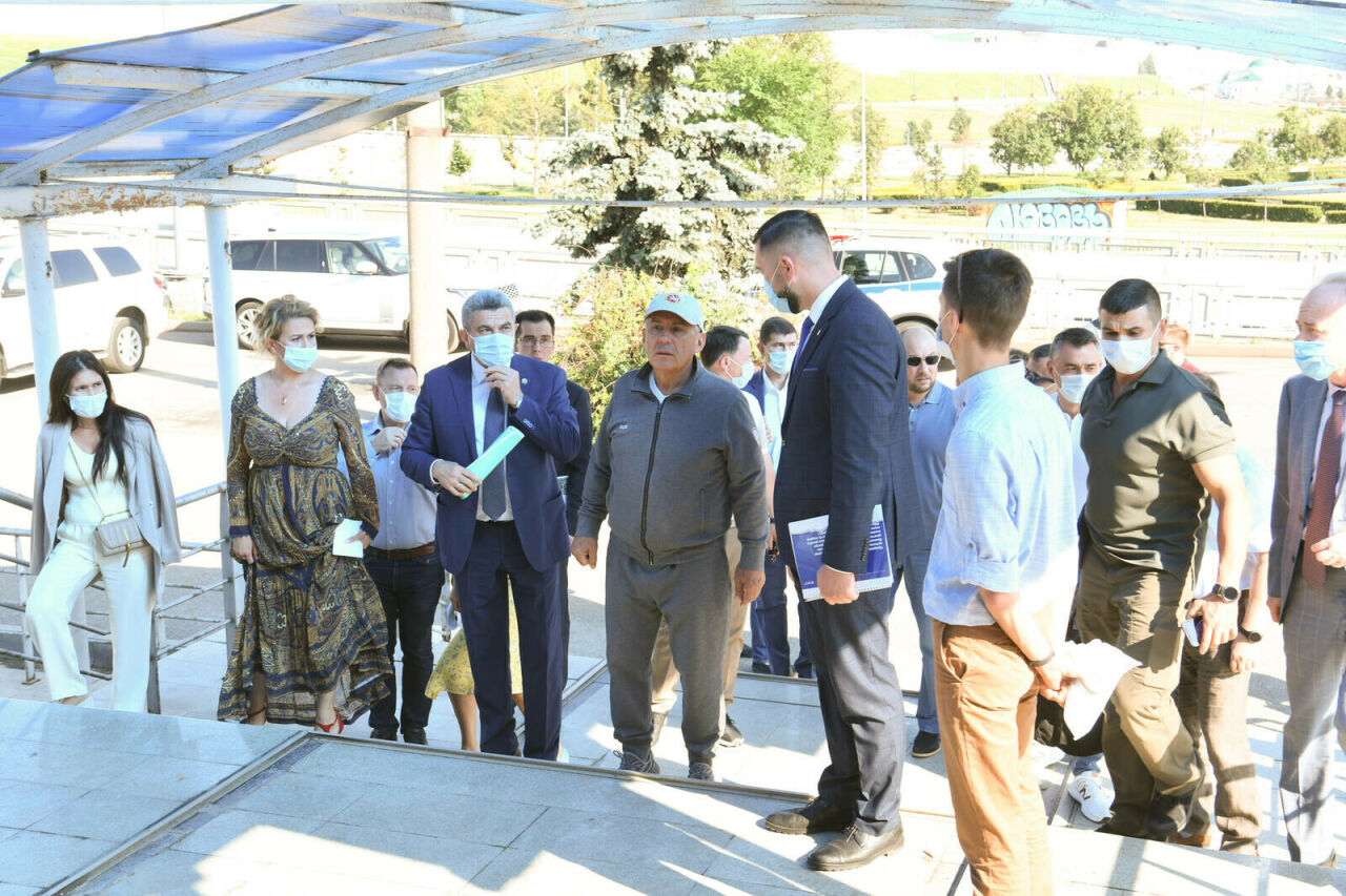 Рөстәм Миңнеханов Казанда төзелә һәм реконструкция ясала торган объектларны карады