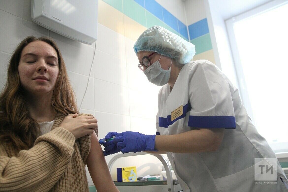 Казанның 6 нчы балалар сырхауханәсендә үсмерләргә ковидтан вакцинация башланды