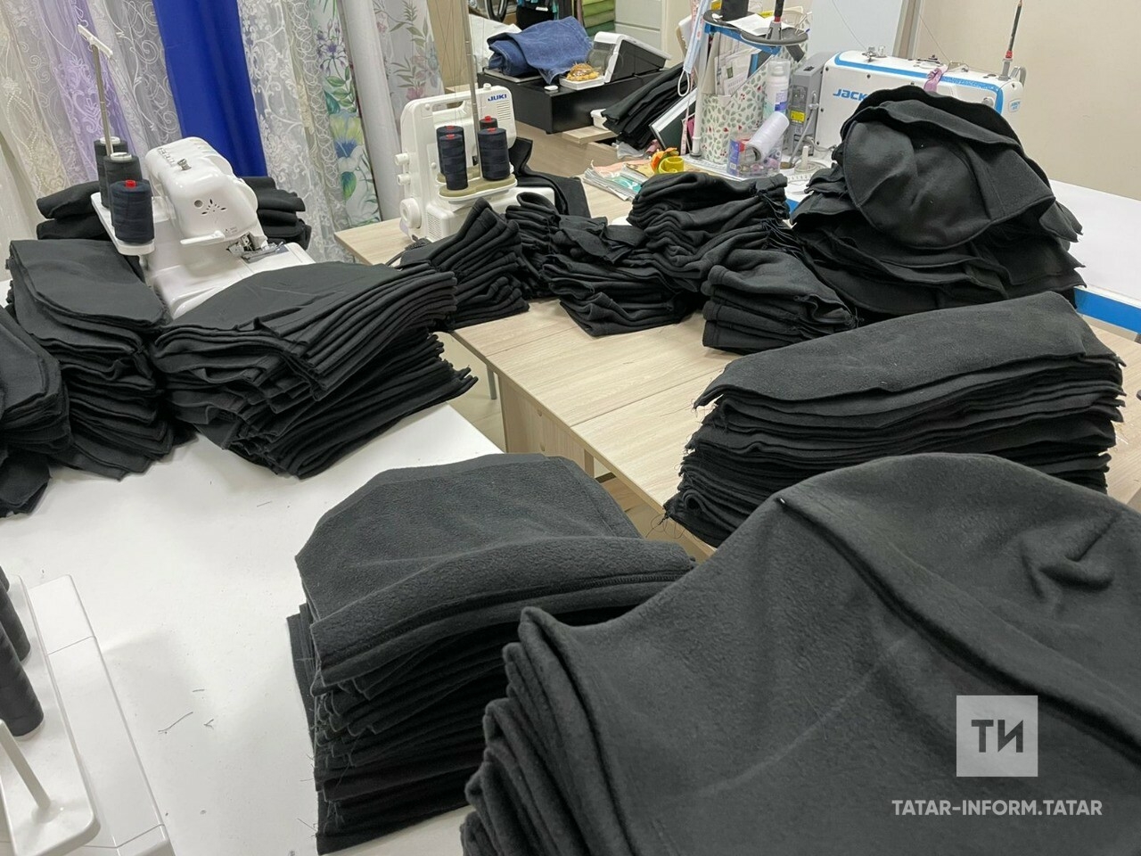 Мәдәният учреждениеләре мобилизацияләнүчеләр өчен 7 000 балаклава теккән
