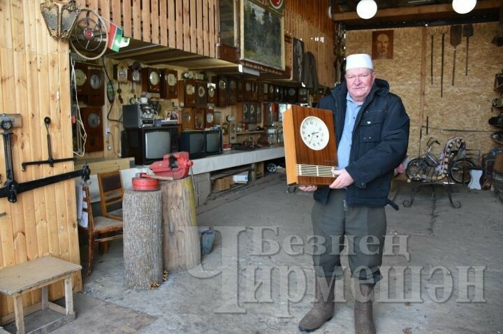 Чирмешән районының Лашман авылында яшәүче үз гаражында музей ясаган