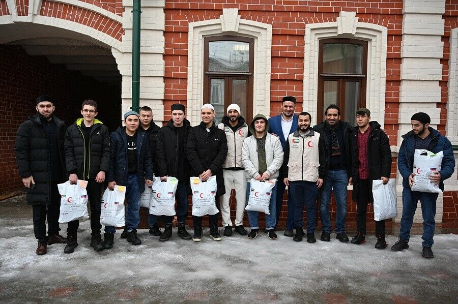 Гарәп Әмирлекләренең «Кызыл ярымай» хәйрия фонды «Мөхәммәдия» мәдрәсәсен карап китте