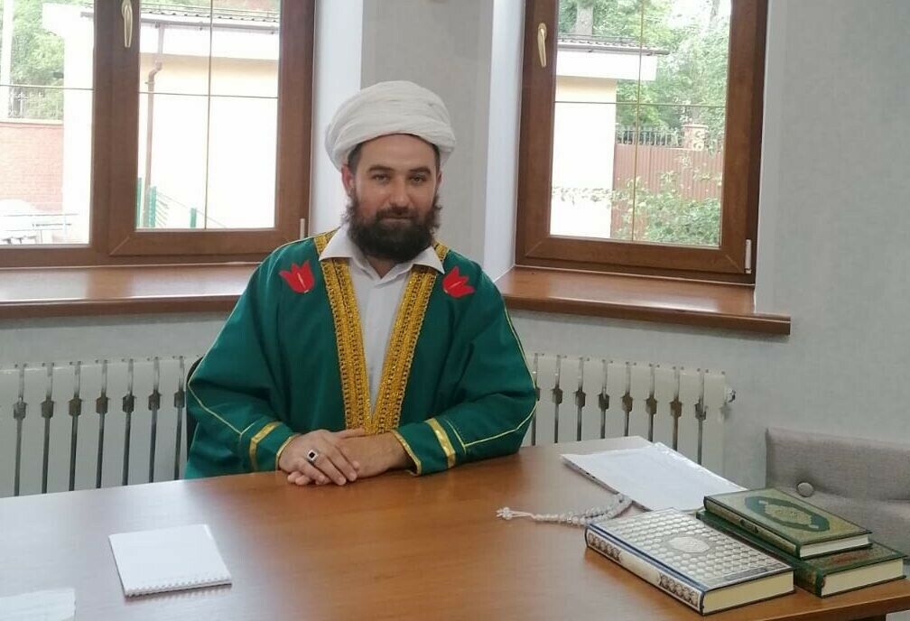 Сарапул Үзәк мәчете имамы Рим хәзрәт Рәҗәпов: Татулыкны сакларга язсын