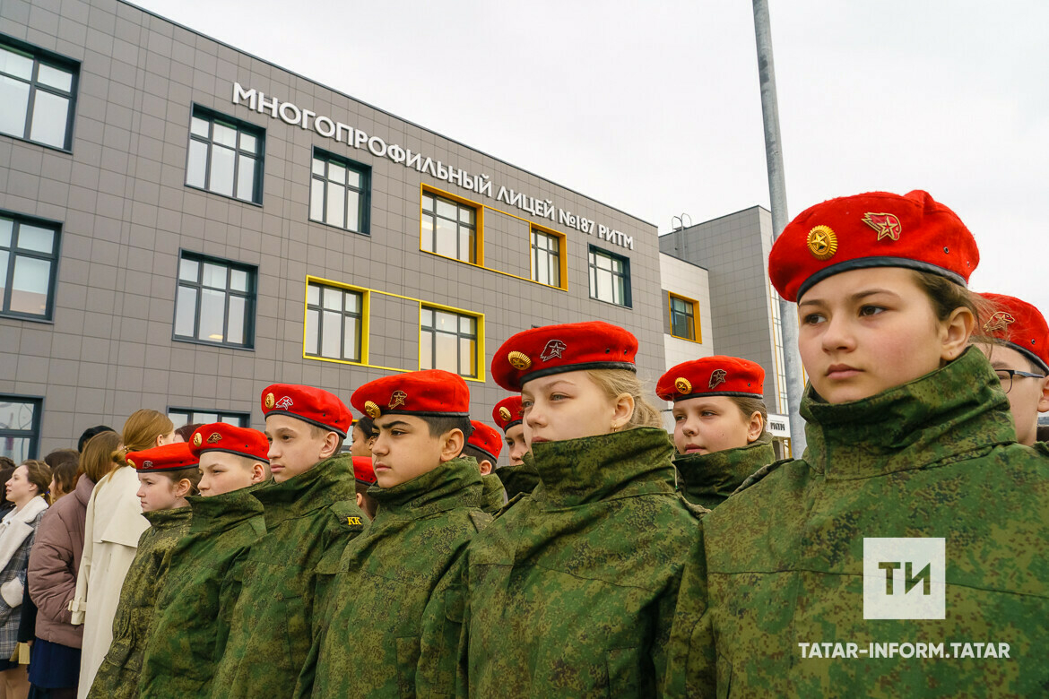 Илсур Һадиуллин: Россия һәм Татарстан гимннары сүзләрен балалар яттан белергә тиеш