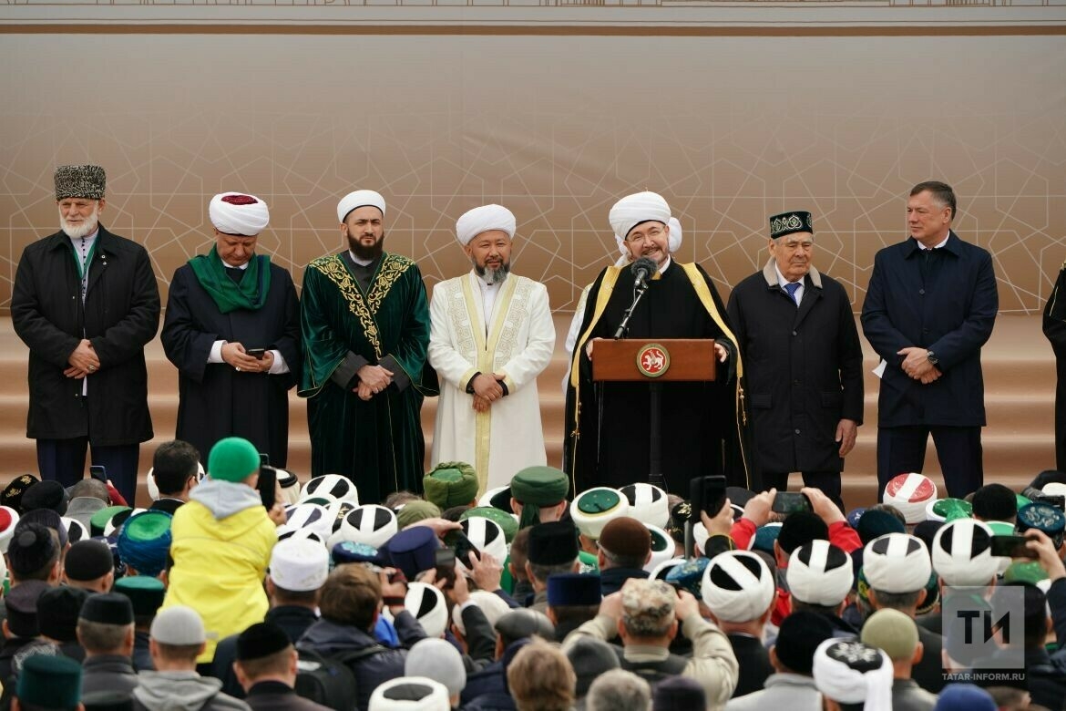Равил Гайнетдин: Кайбер түрәләр Россия өчен ислам дөньясы илләренең әһәмиятен аңламый