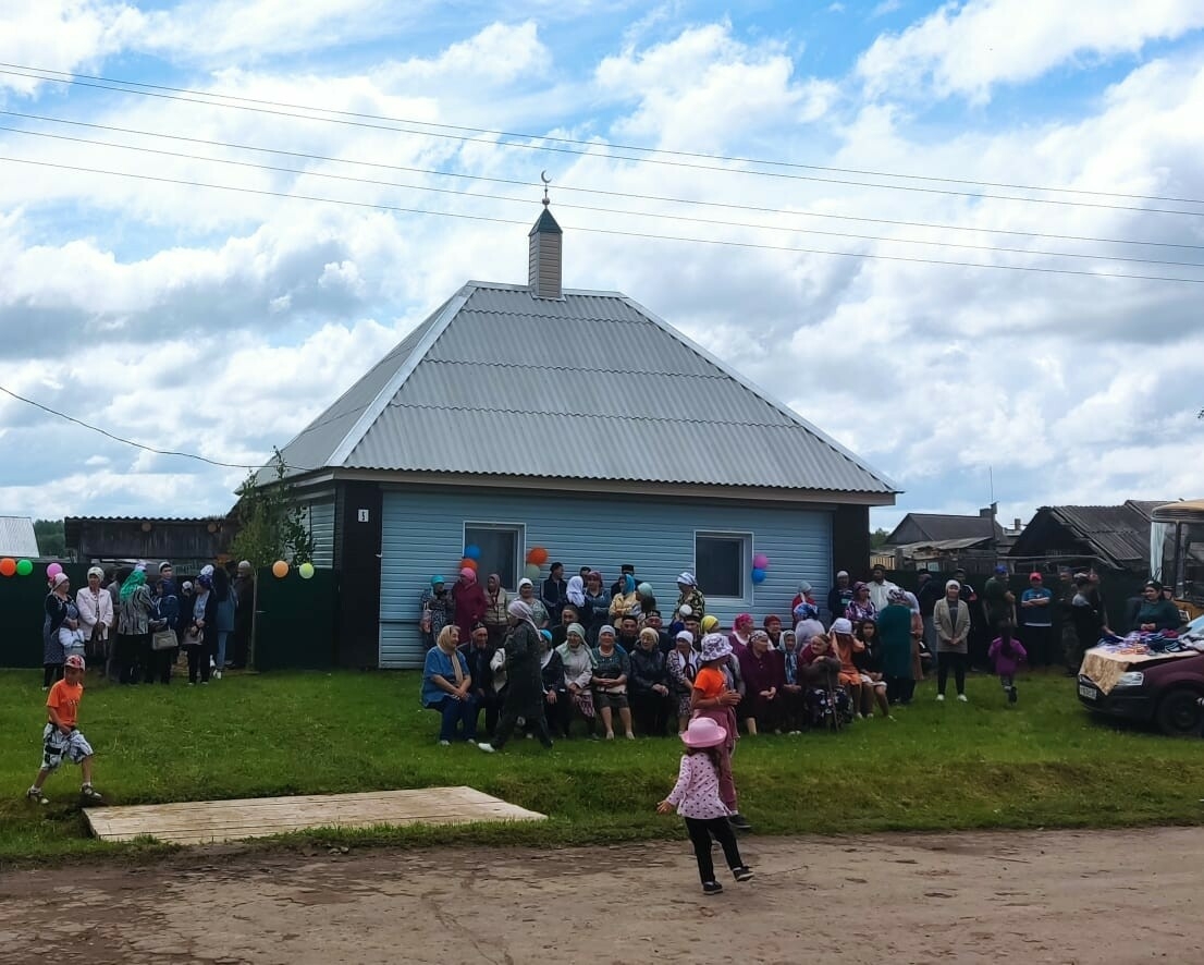 Омск өлкәсендәге борынгы татар авылы Уяда беренче тапкыр мәчет ачылган
