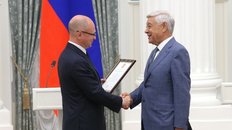 Владимир Путин Фәрит Мөхәммәтшинга иҗтимагый чаралар уздырган өчен рәхмәт белдерде
