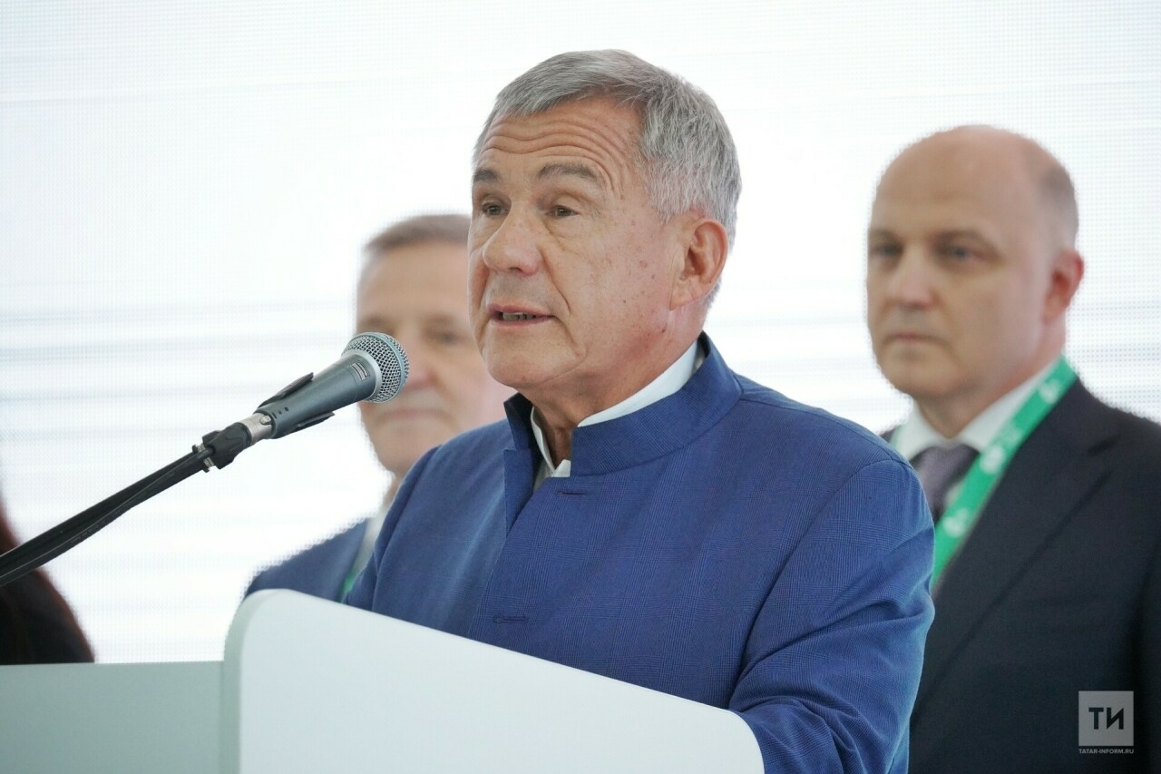 Миңнеханов: Нефть-газ химиясе форумы кризис белән көрәштә көчне берләштерергә ярдәм итә