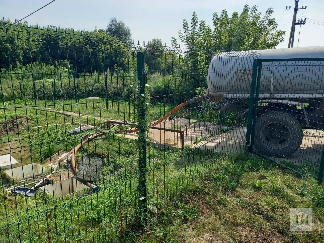 Түбән Кама районында канализация коесына төшкән дүрт эшченең икесе һәлак булган