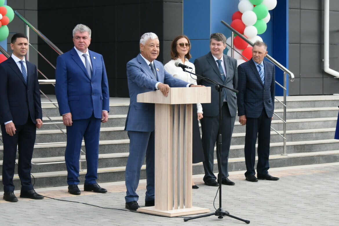 Фәрит Мөхәммәтшин Чаллыда мегамәктәп ачты