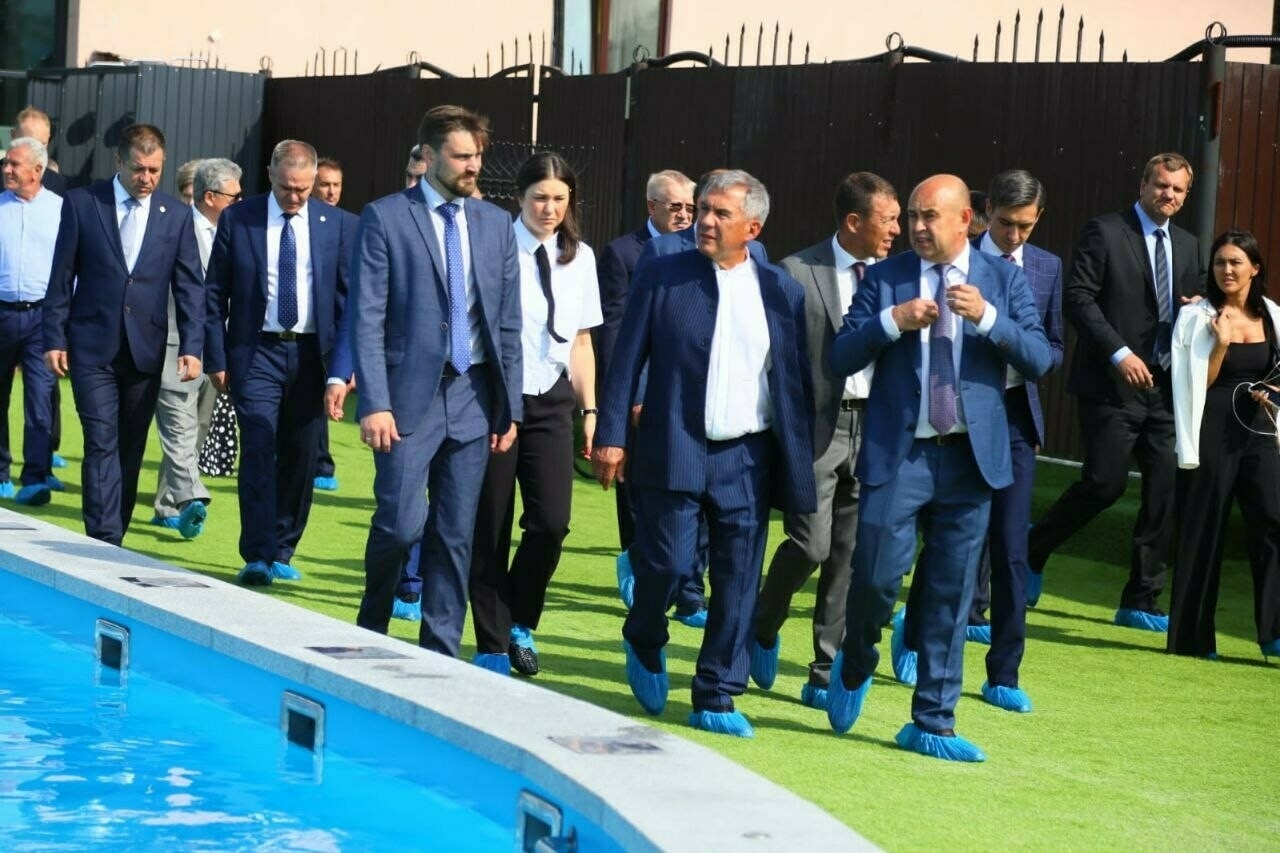 Рөстәм Миңнеханов Түбән Камада август ахырында ачылган «Термы» үзәге белән танышты