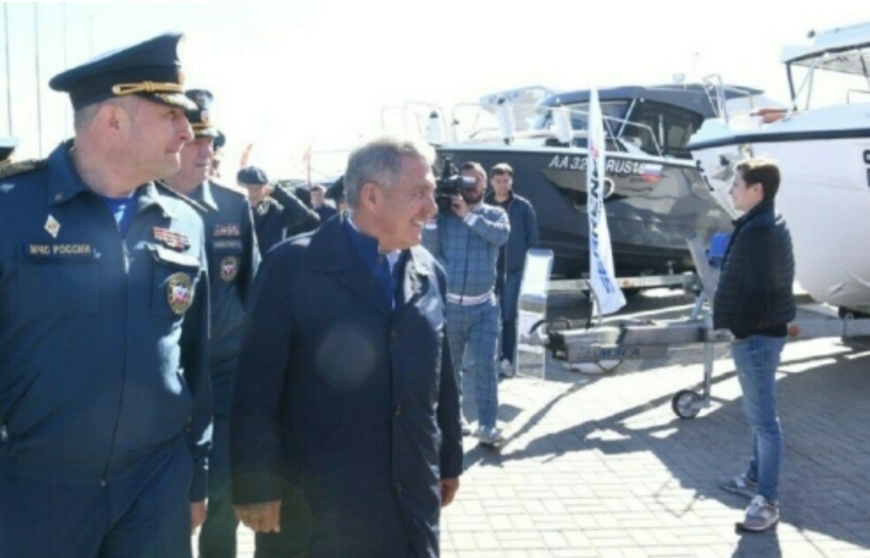 Миңнеханов һәм Гадәттән тыш хәлләр министры су-мотор ярышлары буенча чемпионат ачты