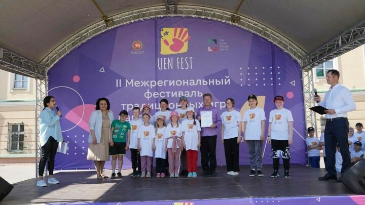 «UenFest» Татарстан халыклары уеннары фестивалендә Кукмараның «Инвожо» коллективы җиңде