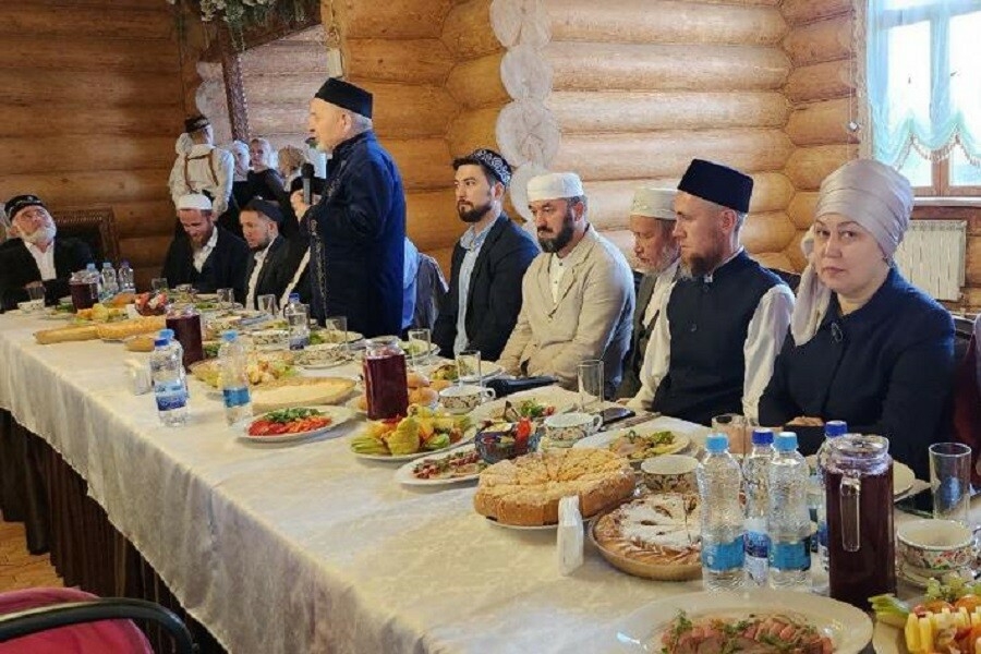 Апанай мәчете каршындагы онлайн мәдрәсәдә Коръән өйрәнүчеләргә сертификат бирделәр