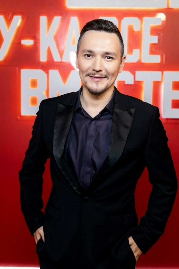 Татарстан җырчысы Айдар Сөләйманов «Россия 1» телеканалы тамашасының ярымфиналына үтте