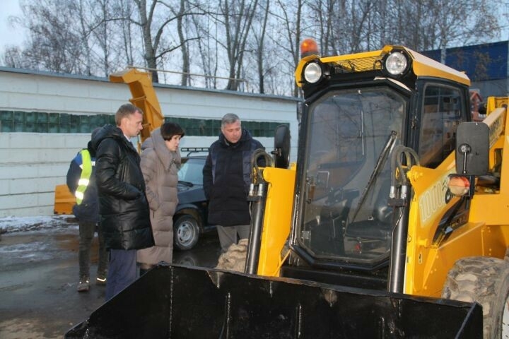 Алабугада кар чистарту техникасының әзерлеген бәяләделәр