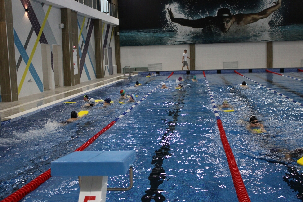 Зәйдә балалар заманча бассейнда шөгыльләнә