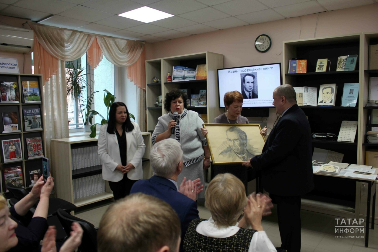 Сукырлар һәм начар күрүчеләр өчен республика китапханәсенә Шәриф Еникеев исеме бирелде