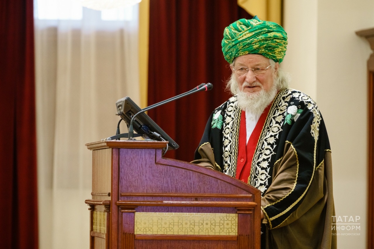 Мөфти Тәлгать Таҗетдин II дәрәҗә «Ватан алдында казанышлары өчен» ордены белән бүләкләнде