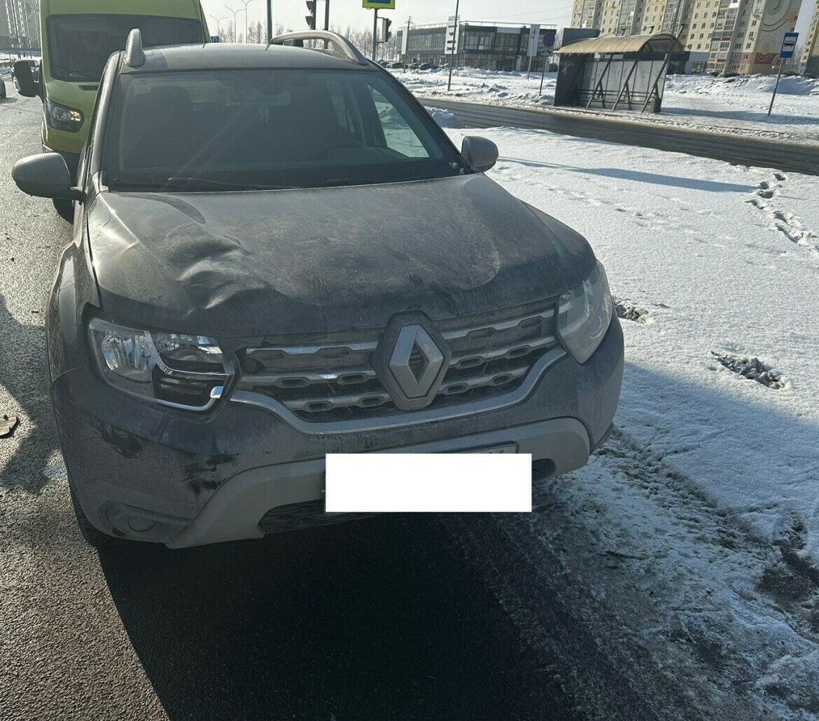 Түбән Камада юлны светофорның кызыл төсенә чыгып баручы 8 яшьлек малайны машина бәрдергән