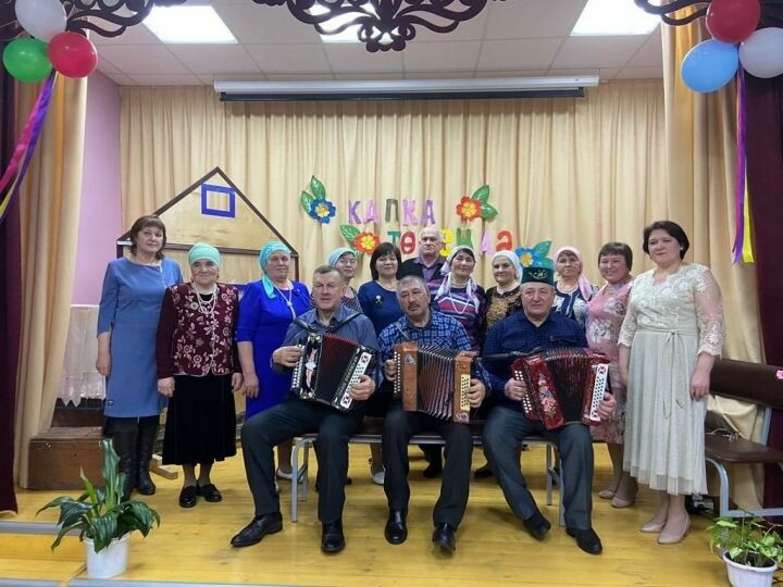 Апас районы Түбән Барыш халкы гореф-гадәтләрне яңарту кичәсенә җыелды