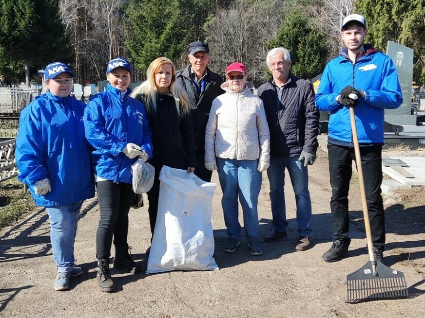 Түбән Кама шәһәр зиратында ветераннарның каберләрен тәртипкә китерделәр