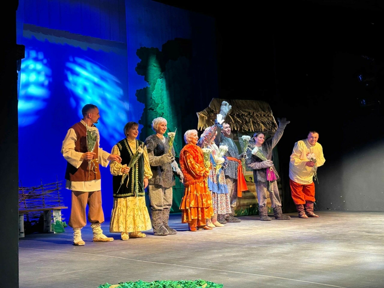 «Әкият» курчак театры Саратов гастрольләрен «Кәҗә белән Сарык» спектакле белән ачкан