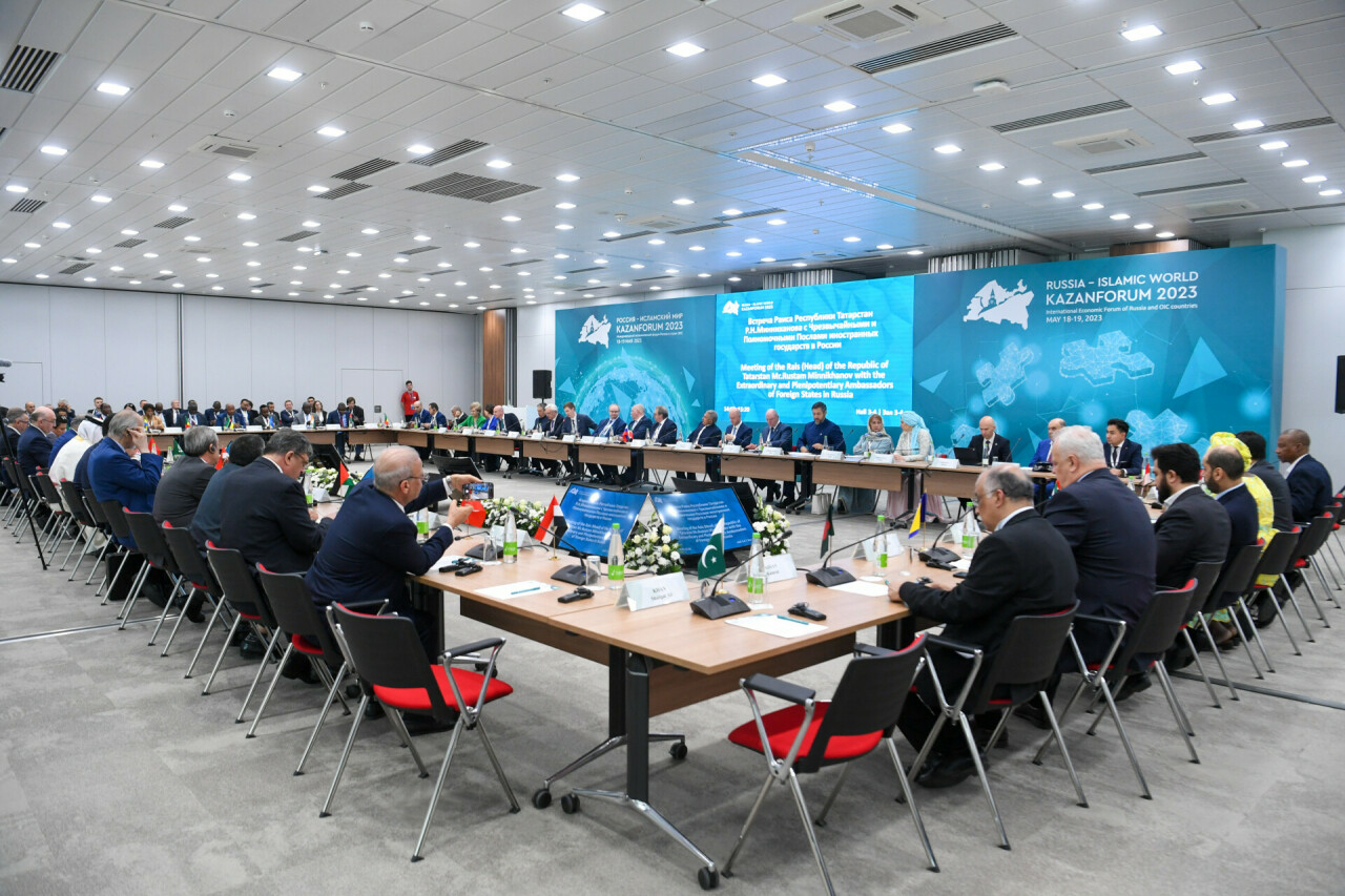 Рөстәм Миңнеханов: Без ислам бизнесы белән эшләү механизмнарын җайга салырга омтылабыз
